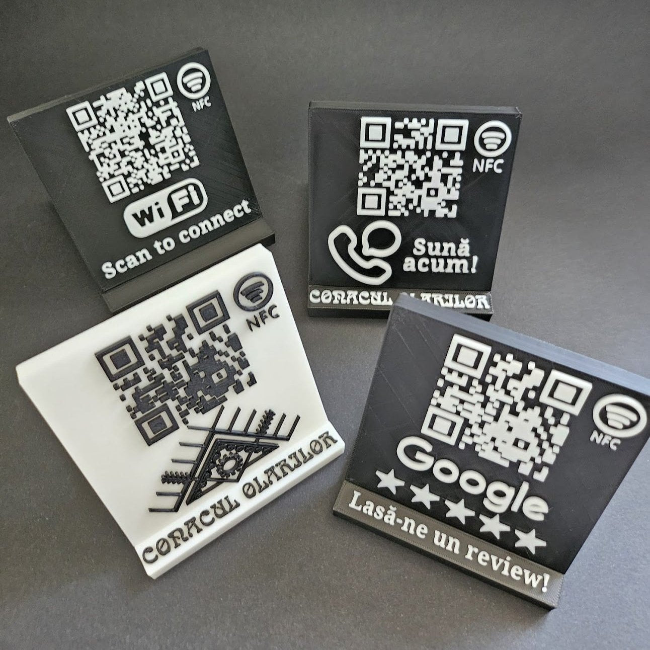 Stand cu cod QR și NFC pentru conectare la Wi-Fi