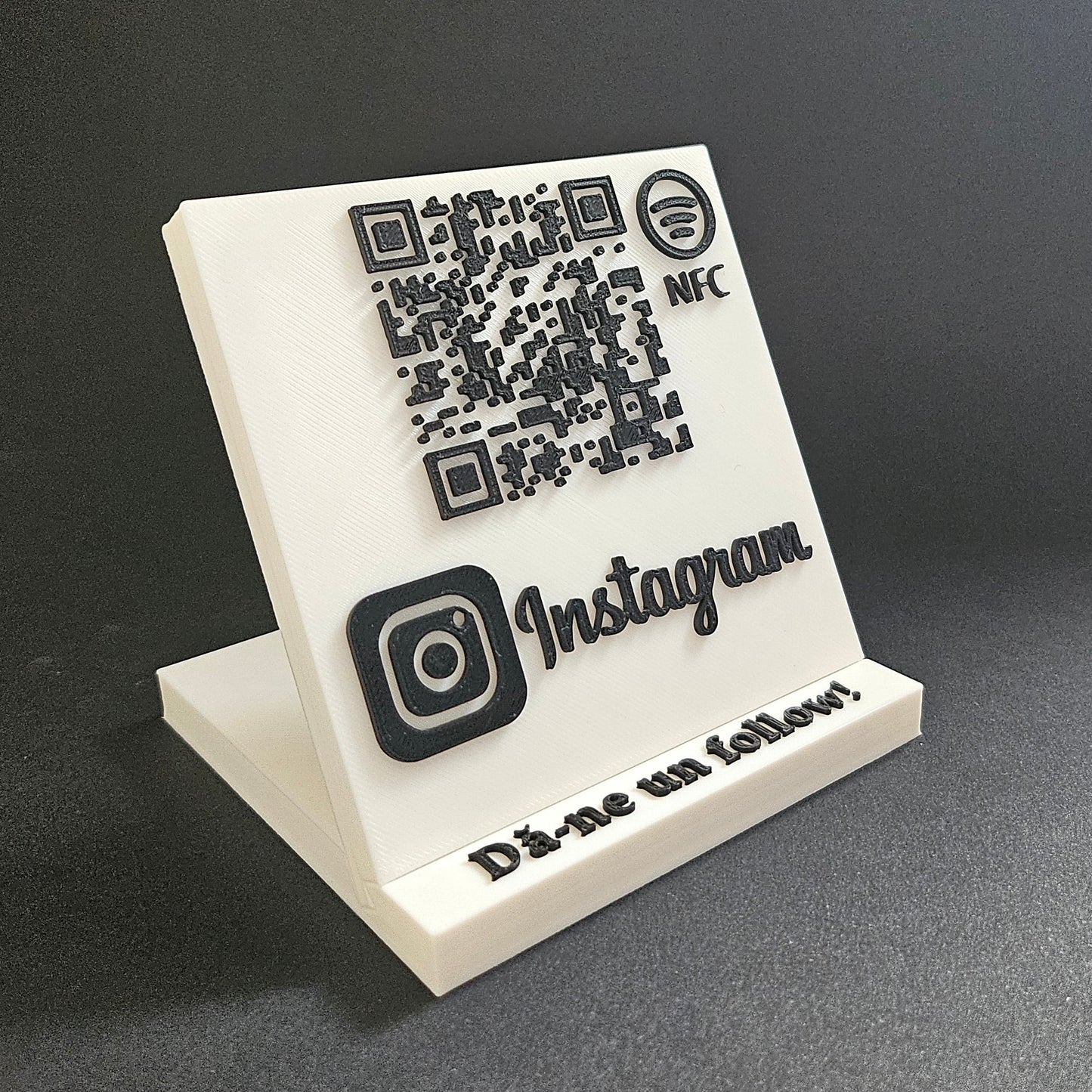 Stand cu cod QR și NFC pentru pagina de Instagram
