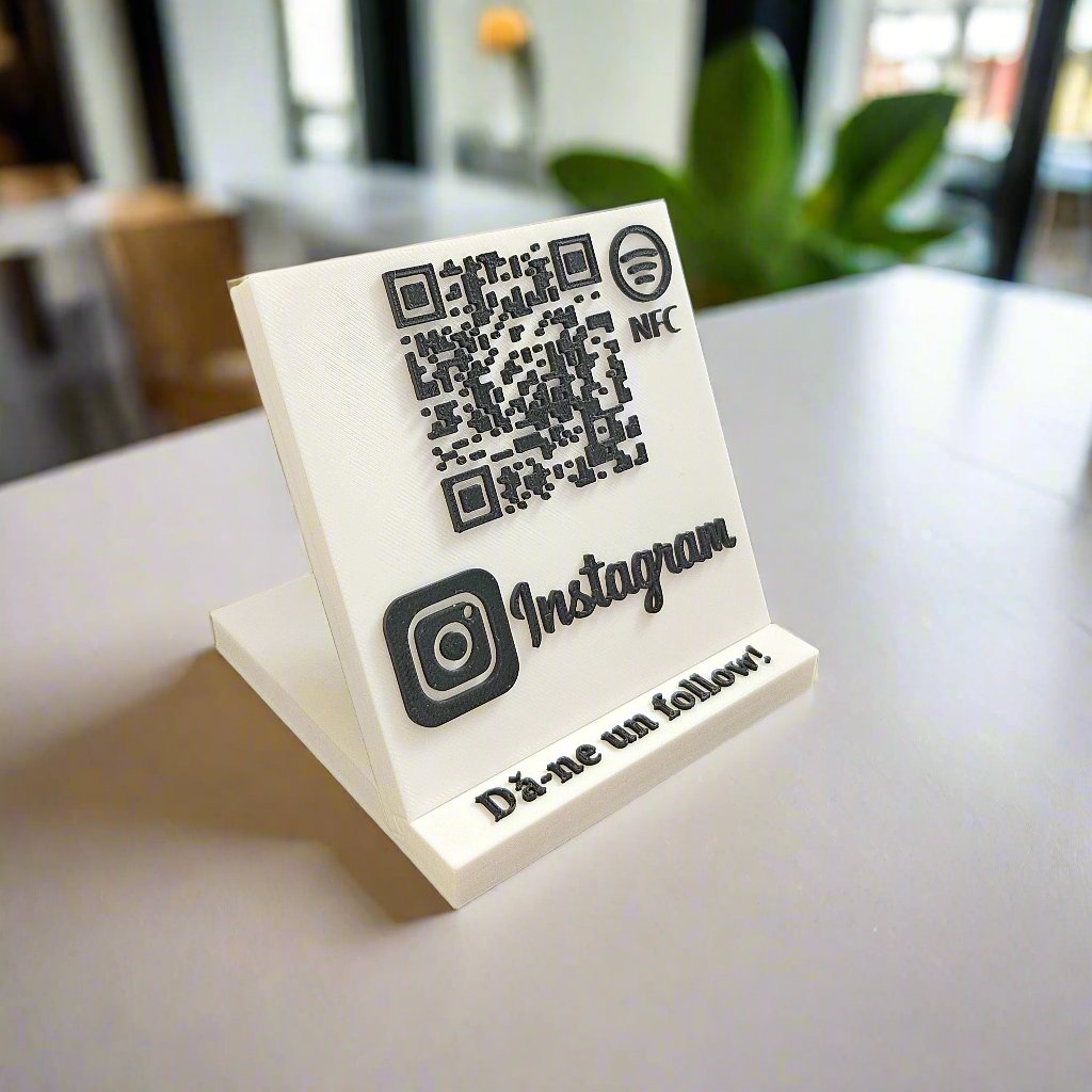 Stand cu cod QR și NFC pentru pagina de Instagram