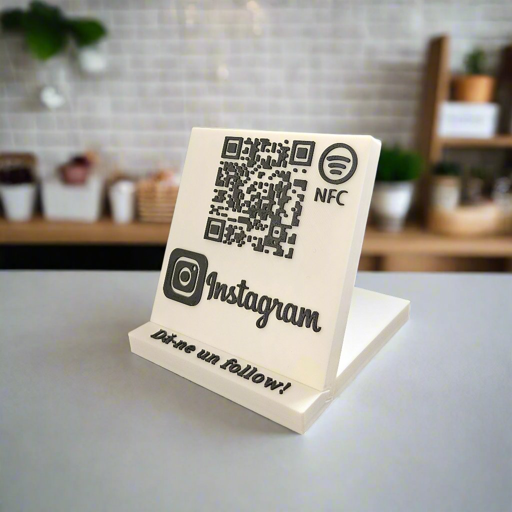 Stand cu cod QR și NFC pentru pagina de Instagram