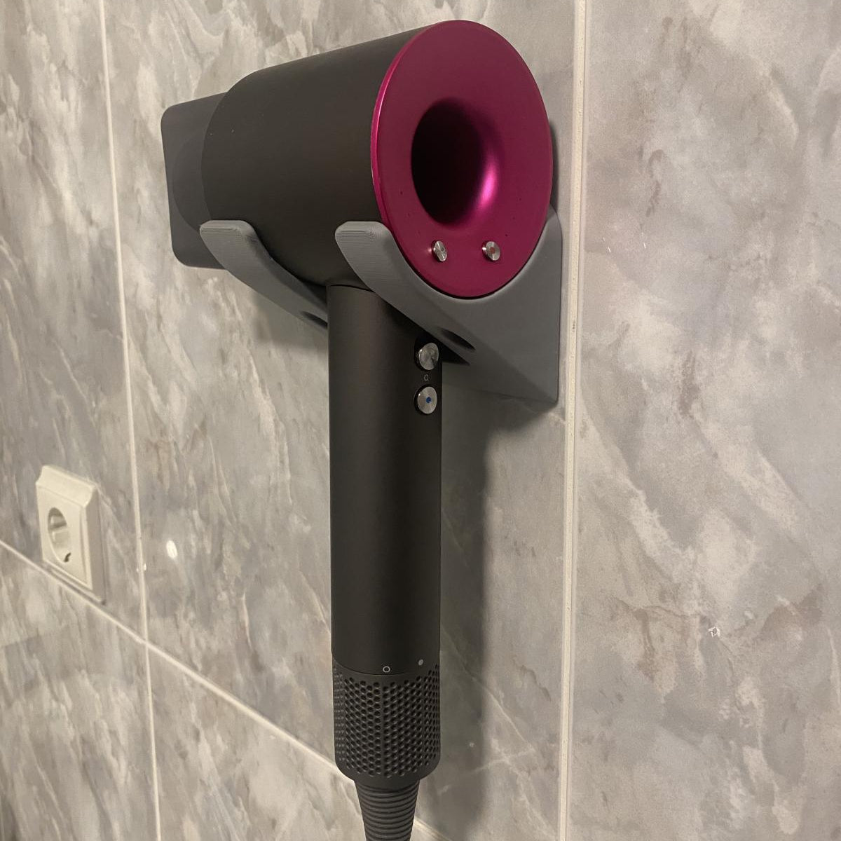 Suport de perete pentru uscătorul Dyson Supersonic