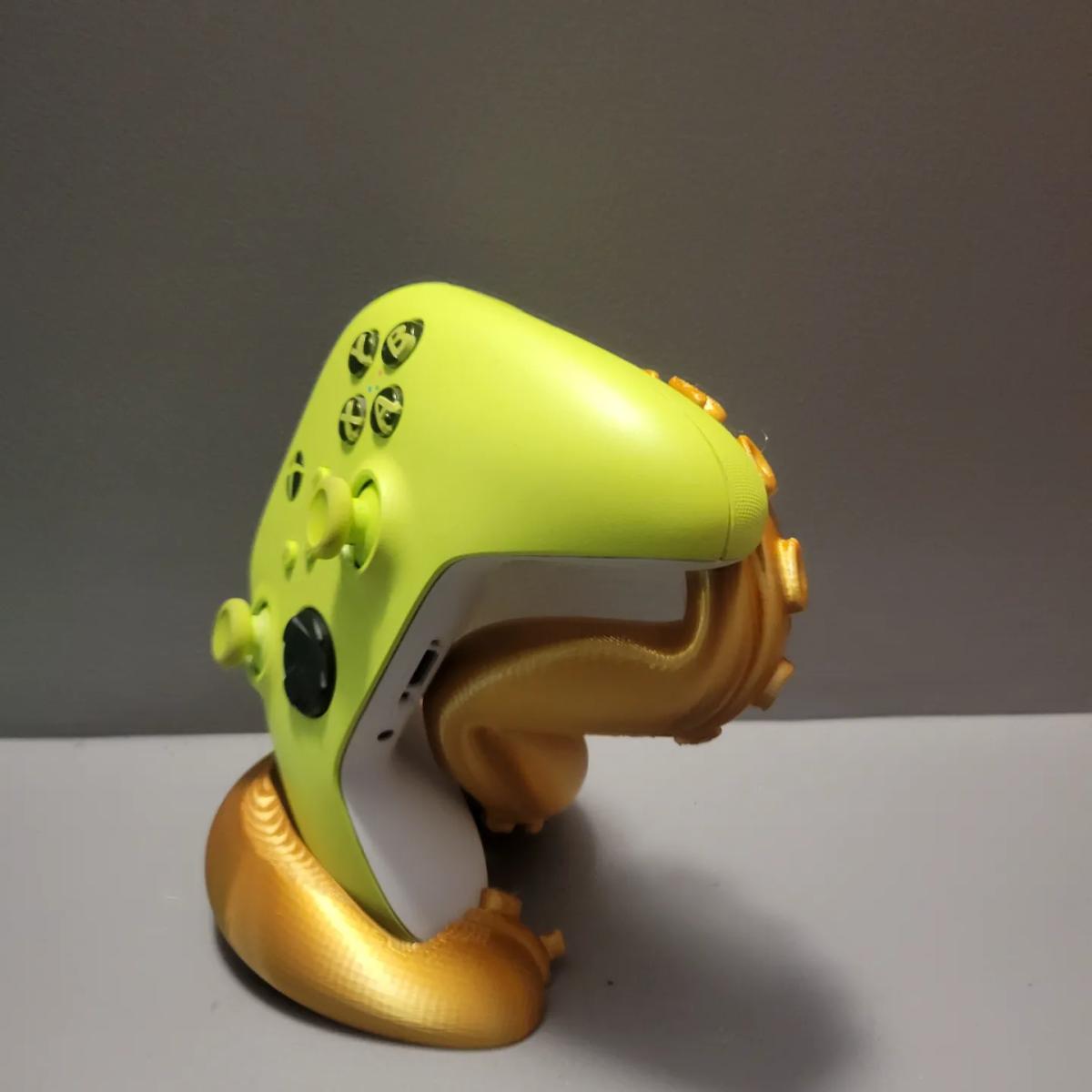 Suport controller Xbox vertical, model tentacul, diverse culori