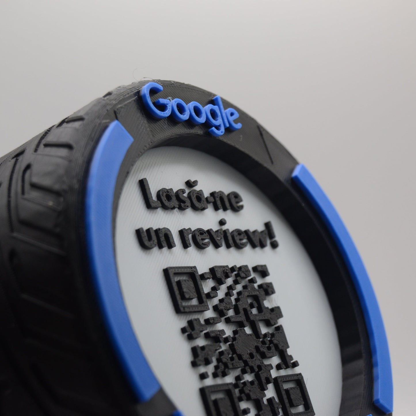 Stand cu cod QR pentru recenzii Google, cu NFC, model roată F1, diverse culori