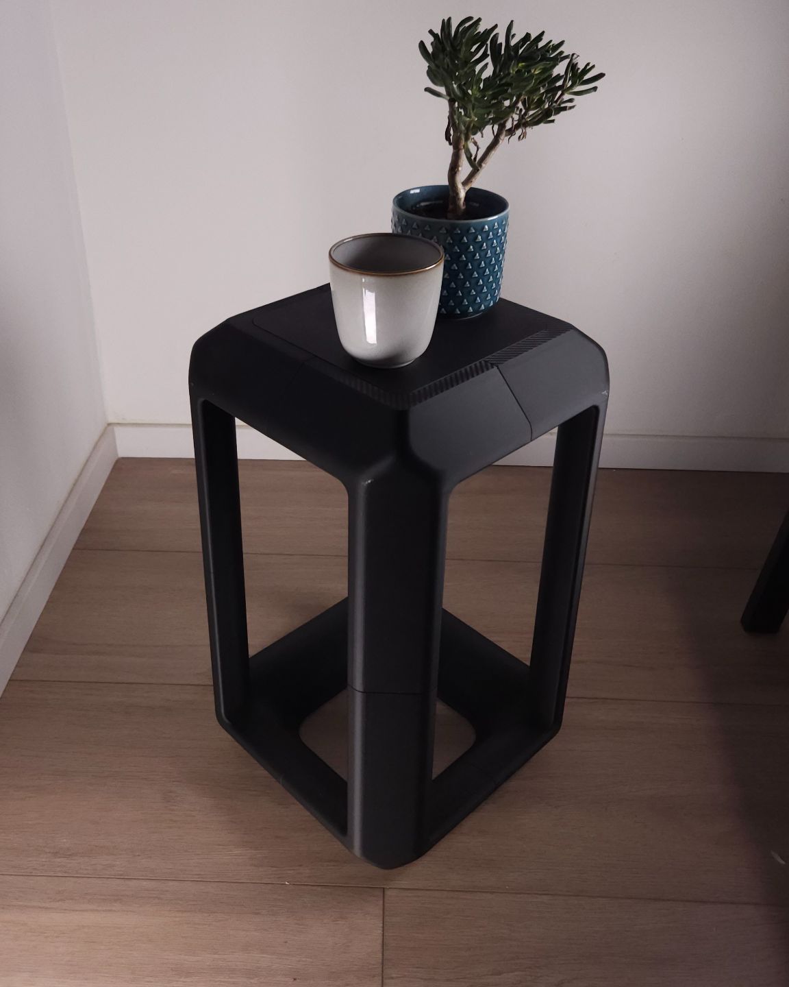 Masă multifuncțională pentru cafea sau living, design modern
