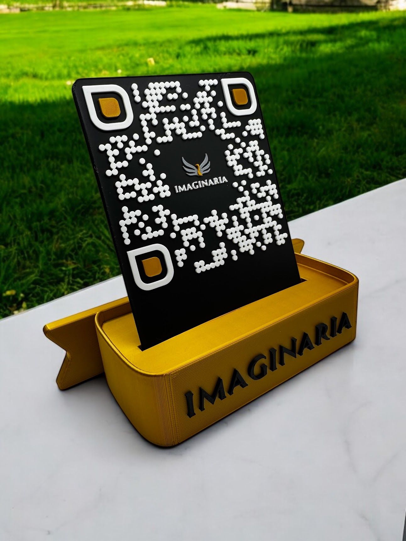 Statuete și suporturi personalizate 3d cu cod QR și NFC pentru recenzii, website și promovarea brandului tău