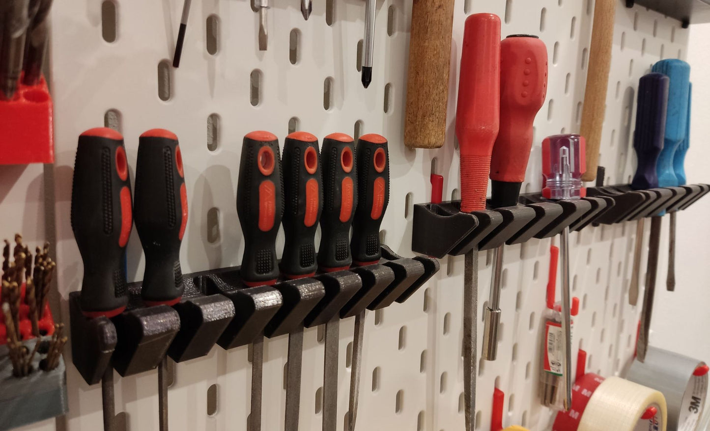 Organizator suport pentru șurubelnițe și pile compatibil cu panoul IKEA Skadis