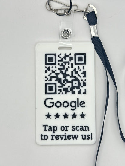 Lanyard personalizat cu cod QR și card NFC pentru recenzii și social media