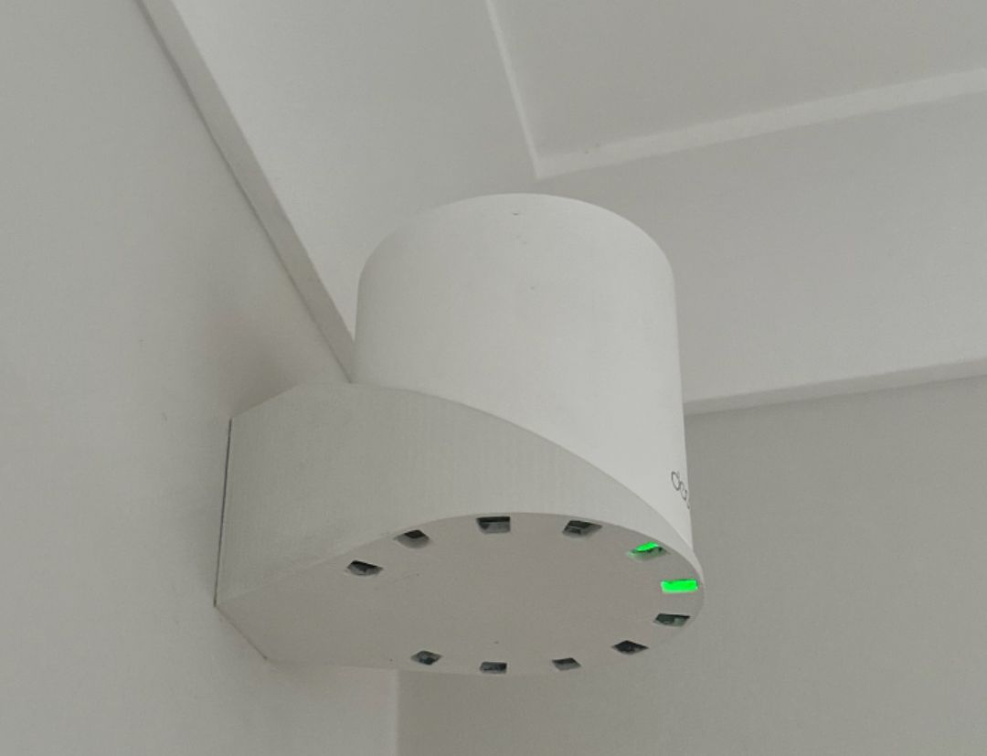 Suport de perete pentru TP-Link Deco X50 cu ieșire spate pentru cabluri