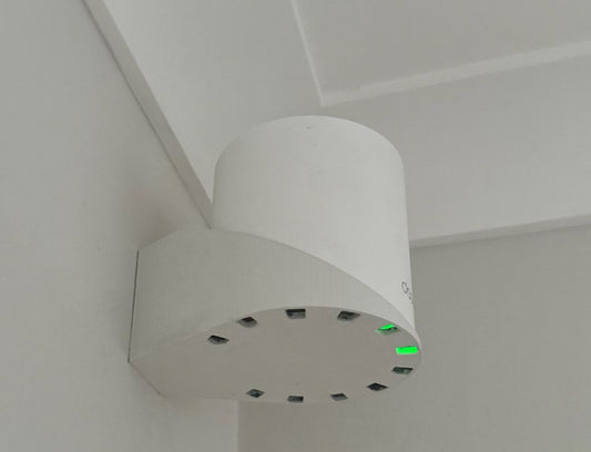 Suport de perete pentru TP-Link Deco X50 cu ieșire spate pentru cabluri