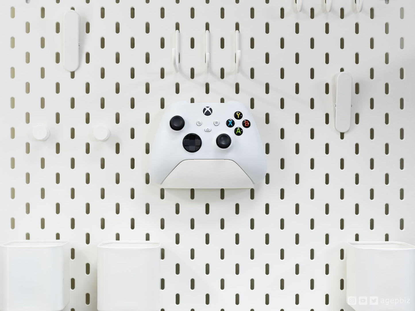 Suport minimalist pentru controller Xbox, compatibil cu panoul IKEA SKÅDIS