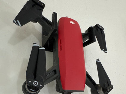 Suport elegant de perete pentru DJI Spark – Organizare și expunere modernă