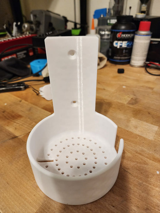 Suport de perete pentru TP-Link Deco XE75 cu găuri de ventilare și slot pentru indicator luminos