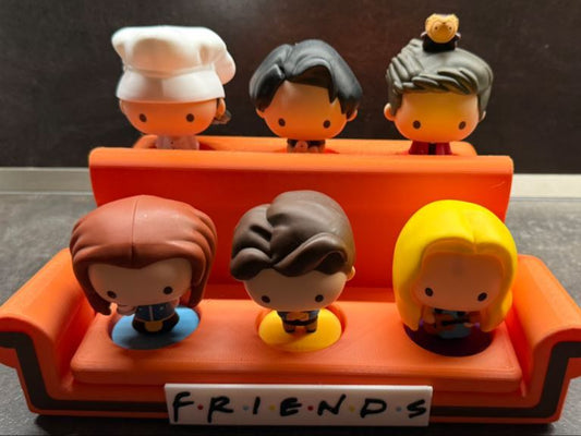 Canapea portocalie inspirată din FRIENDS pentru figurine colecționabile