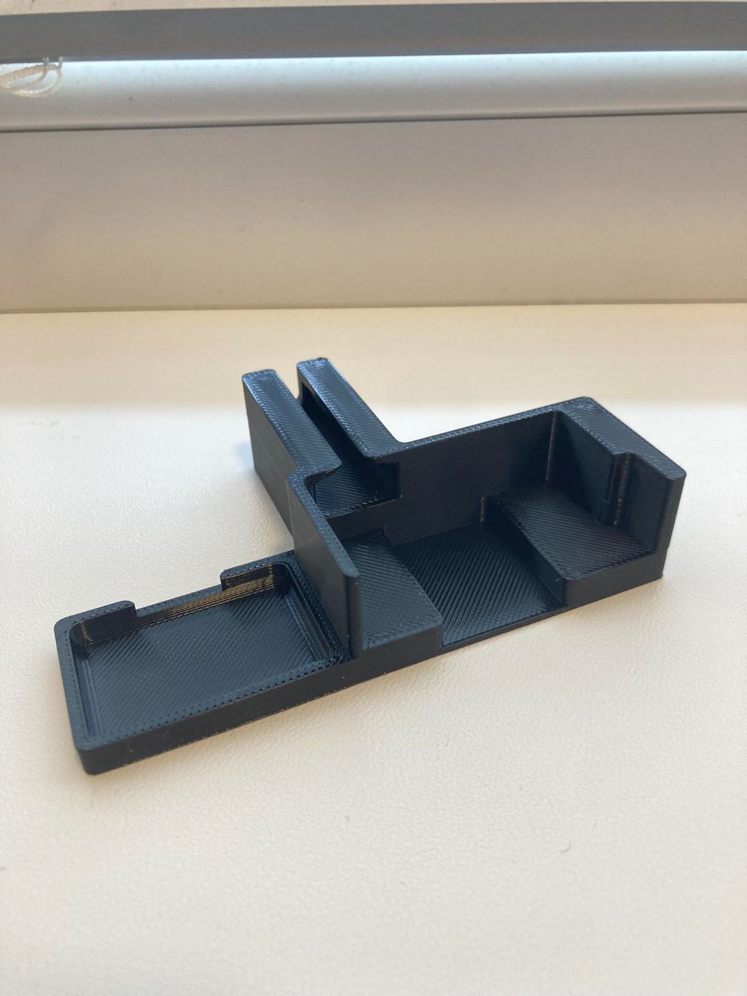 Suport organizator pentru microfon și receptor DJI Mic