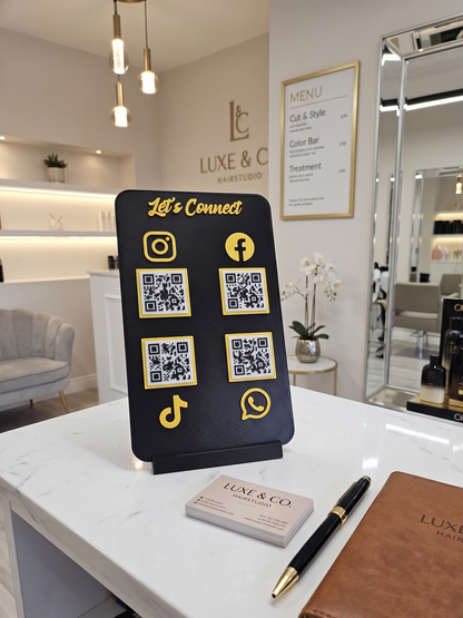 Stand elegant personalizat cu 4 coduri QR si NFC
