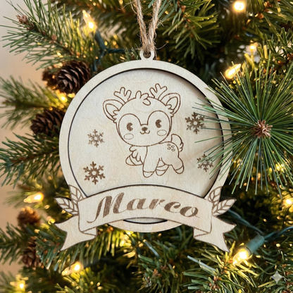 Set decorațiuni Crăciun personalizate din lemn cu ren și fulgi de zăpadă, 10x10 cm