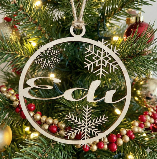 Set decorațiuni de Crăciun din lemn personalizate cu nume, 10x10 cm