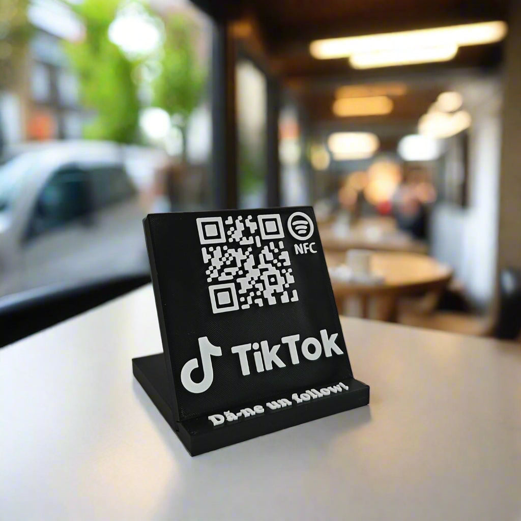 Stand cu cod QR și NFC pentru profilul de TikTok