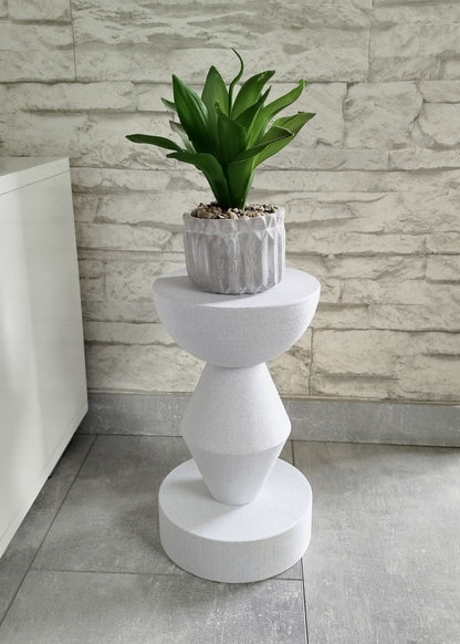 Masuta laterala sculpturala minimalista