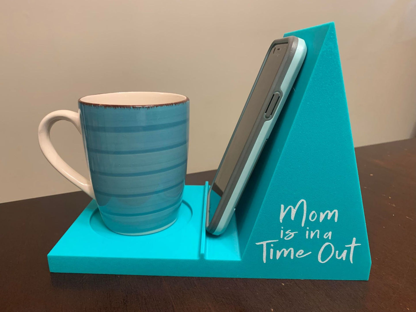 Organizator lectură și relaxare – Suport pentru carte, cană și telefon