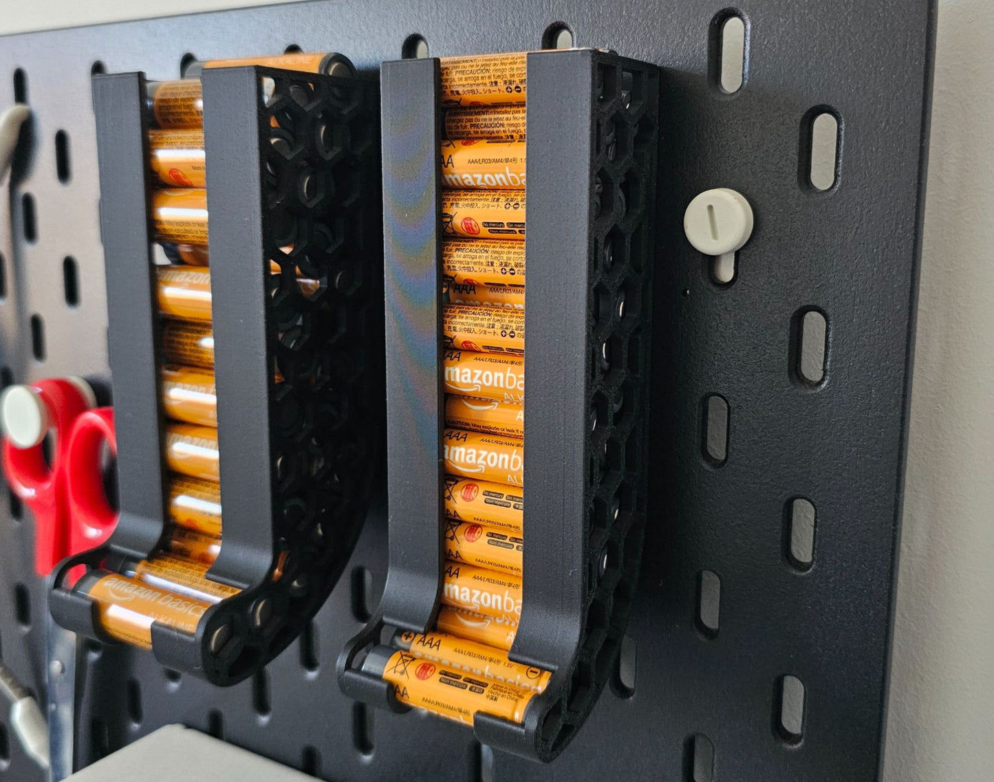 Organizator baterii AA și AAA pentru panou Ikea Skadis