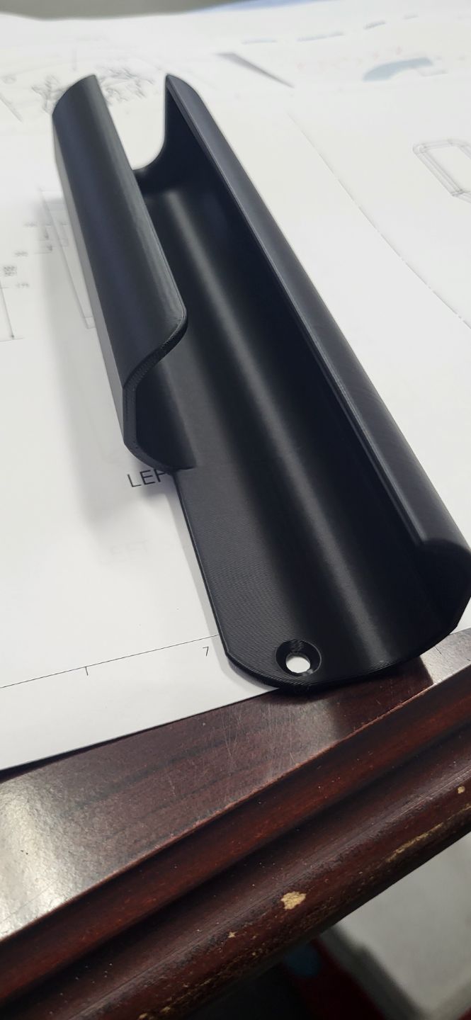 Suport de perete pentru Dyson Airstrait, compact și stabil