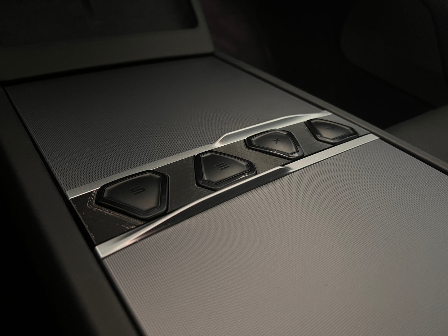Suport S3XY buttons pentru consola Tesla Model 3 Highland