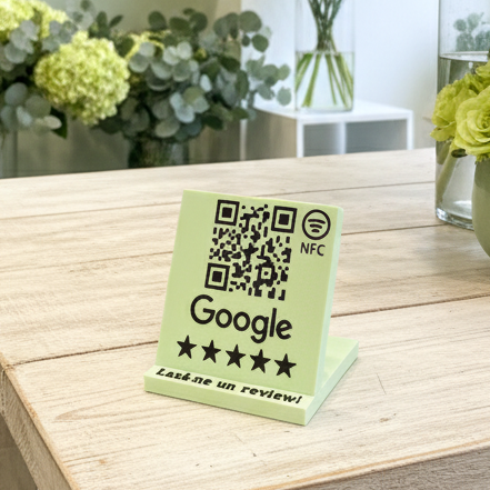 Stand cu cod QR și NFC pentru recenzii Google Maps
