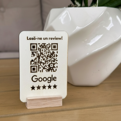Stand din lemn cu cod QR pentru recenzii Google – personalizabil, cu suport elegant